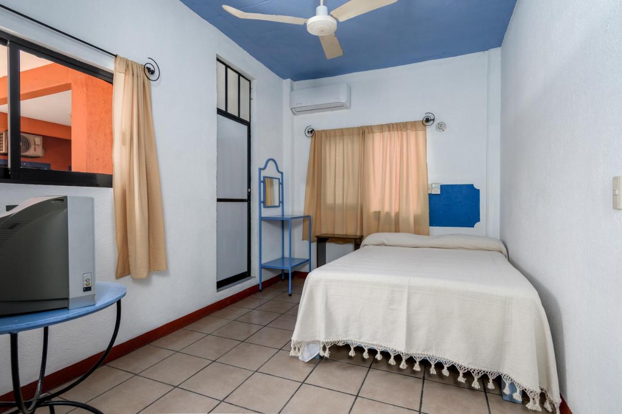 Hotel Costamar, Puerto Escondido Пуэрто-Эскондидо Экстерьер фото