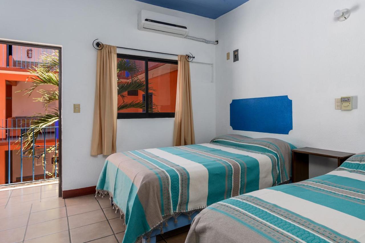 Hotel Costamar, Puerto Escondido Пуэрто-Эскондидо Экстерьер фото